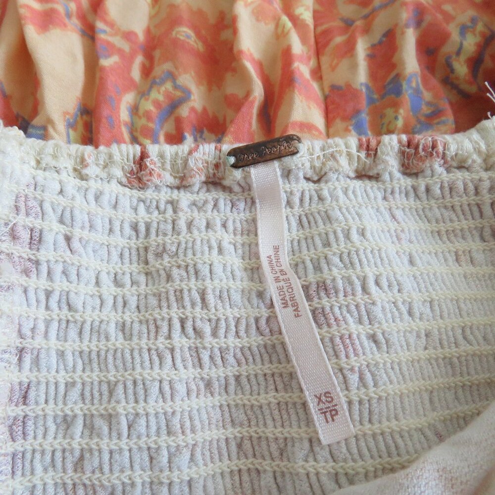 FREE PEOPLE La Bamba Babydoll Top in Tea Combo Floral Boho Handkerchief Y2K XS - Picture 15 of 15
